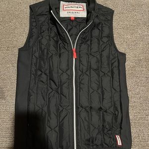 Hunter black vest